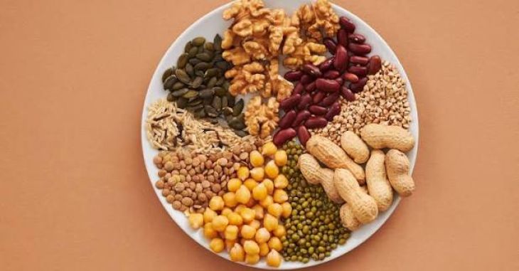 The Benefits of Including Nuts and Seeds in Your Diet